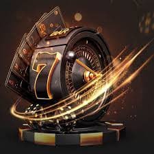 Filipino player enjoying lucky789 slot games on a mobile phone